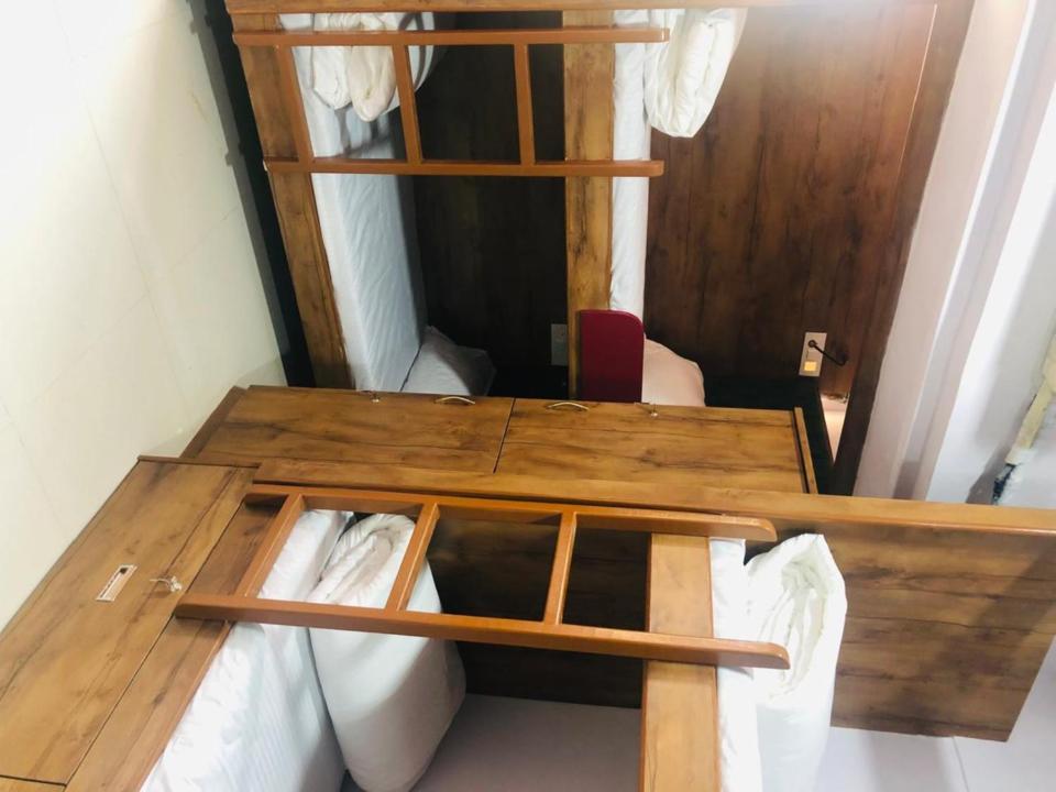 Everest Stays Rooms And Dormitory Bombaim Exterior foto